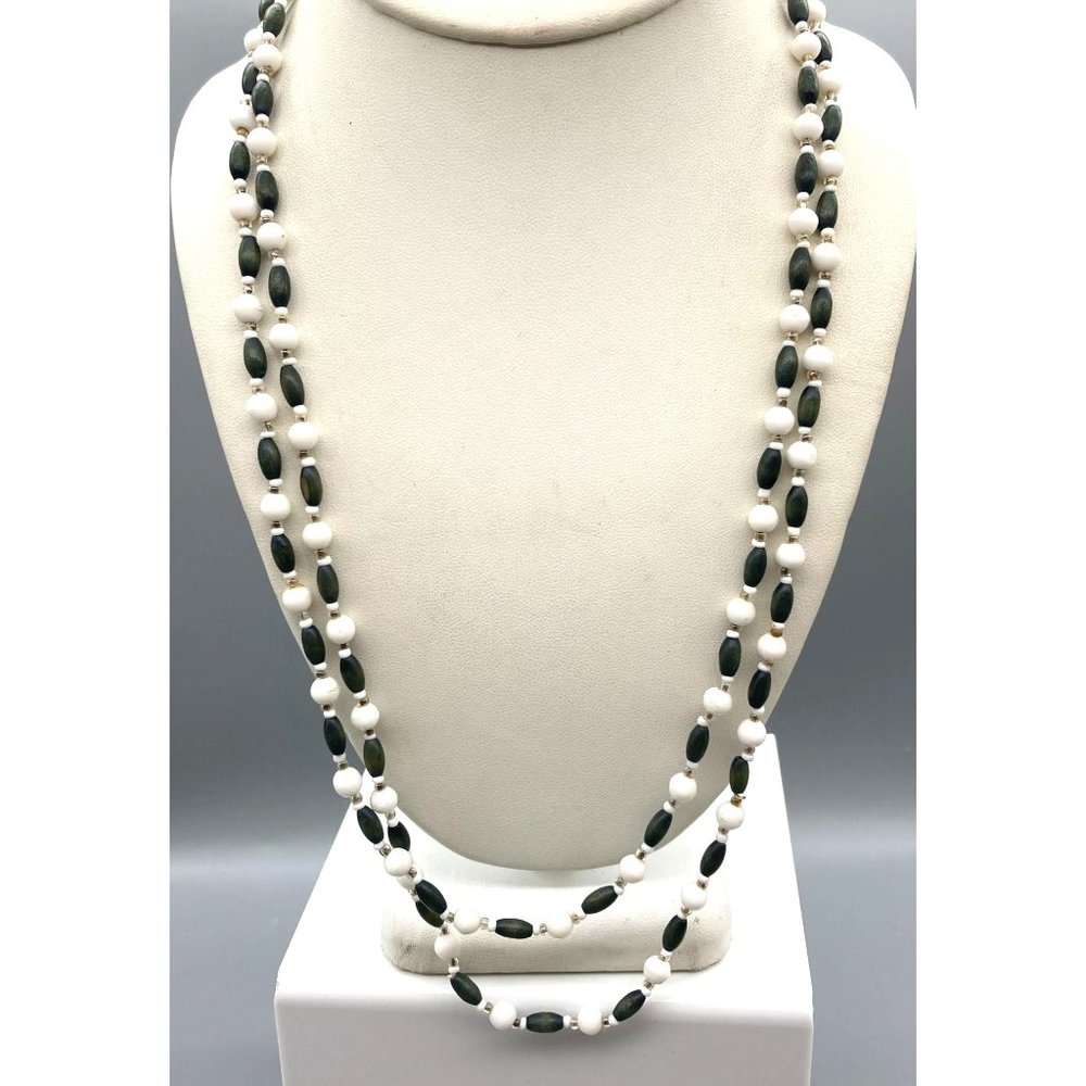 Elegant Vintage Beaded Strand Necklace, Art Deco Flapper Style with Milk Glass